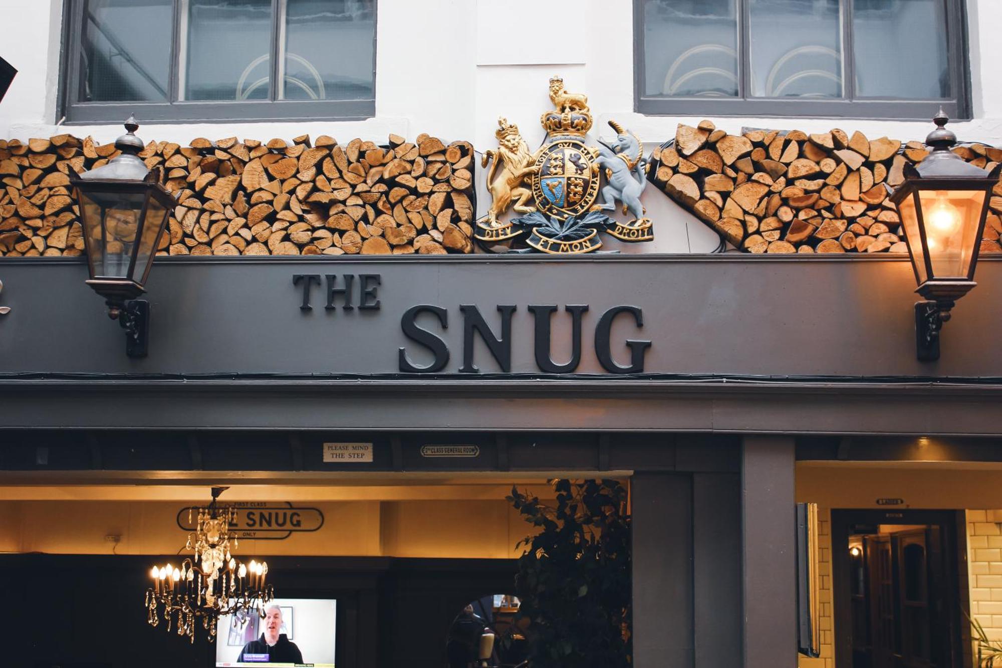 Отель The Kings Arms Суиндон Экстерьер фото